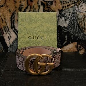 Fashion Women's Gold GG Buckle Belt. Closet clearout no returns.New without tag.